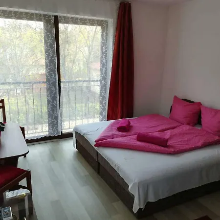 Varazs Wellness Apartman Appart hôtel *