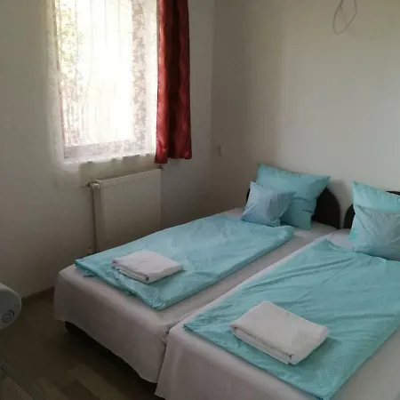 Appart hôtel Varazs Wellness Apartman